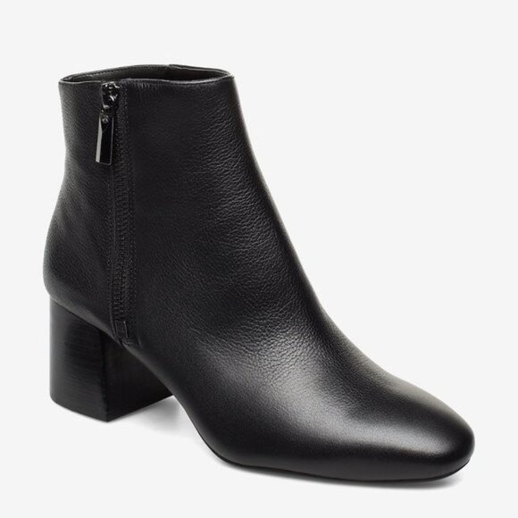 MICHAEL Michael Kors Alane Flex Bootie - Picture 1 of 3